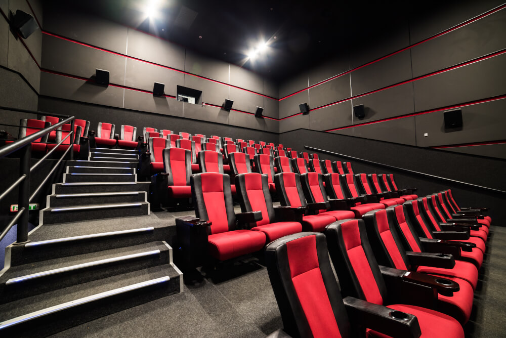 Kinos und Theater